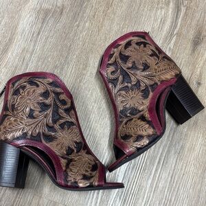 FLASH SALE - Elegant Brown and Red Women's Ankle Boots